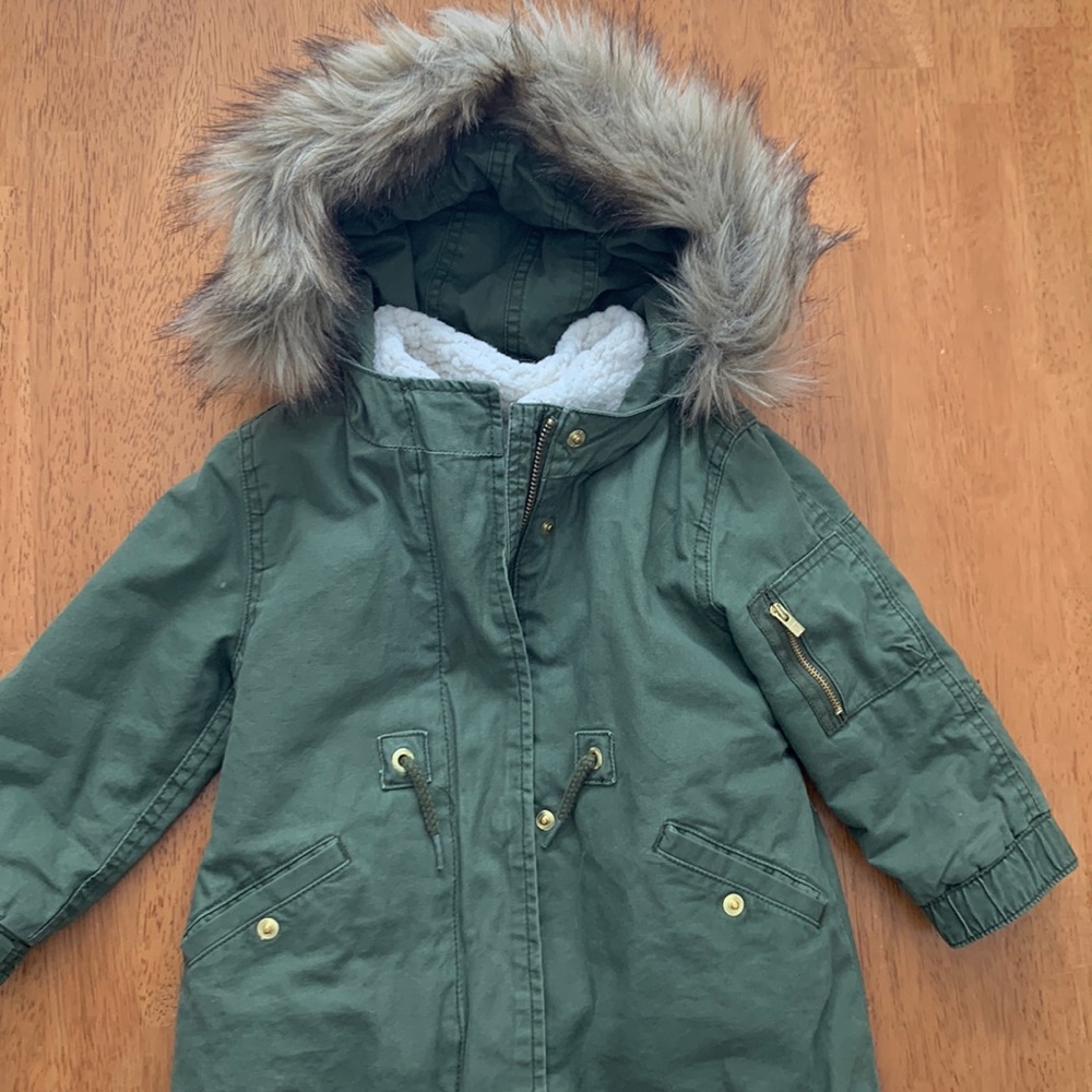 Adorable Old Navy 2T jacket, 2 in one!